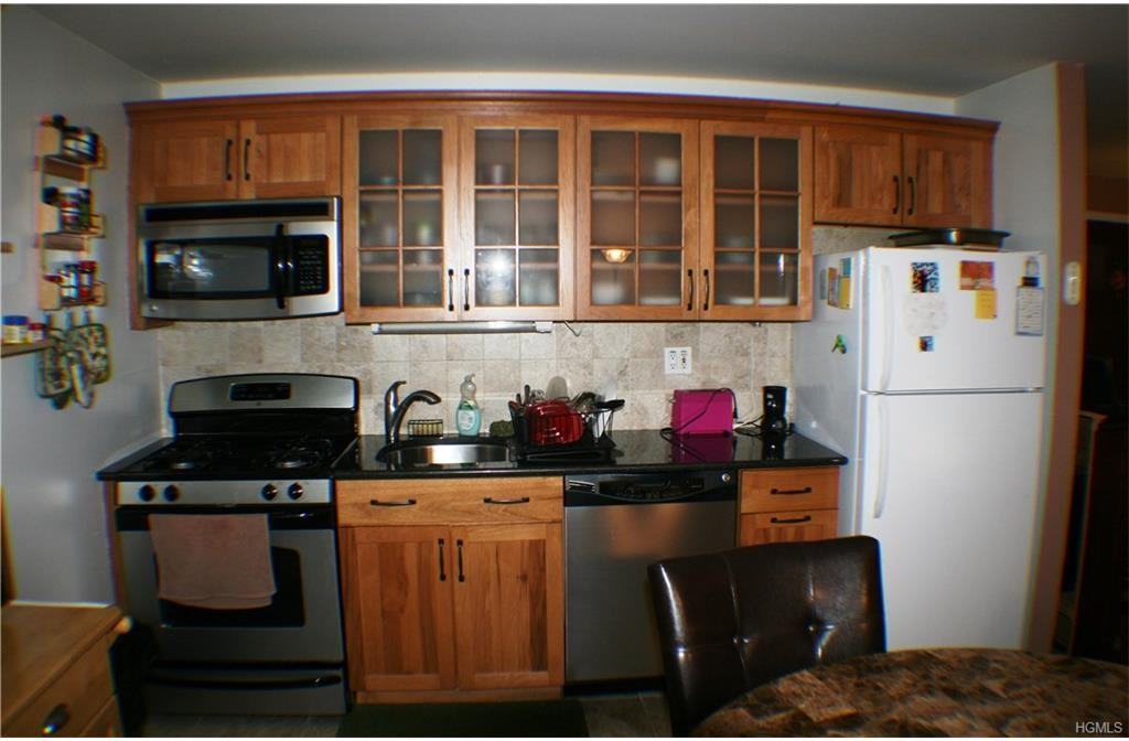 15 Scenic Dr #H - Photo 2 of 21
