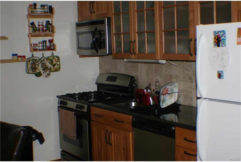15 Scenic Dr #H - Photo 3 of 21