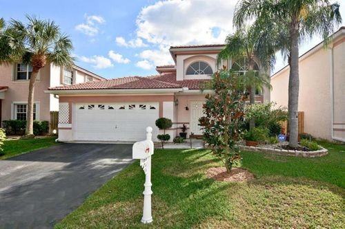 7618 NW 25th St - Photo 2 of 8