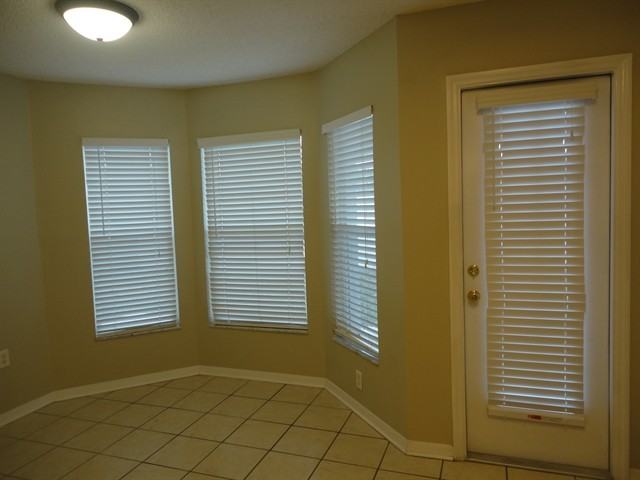 28729 Seashell Ct - Photo 3 of 10