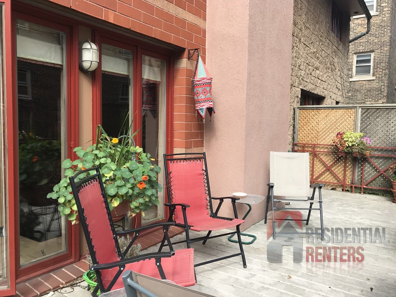 814 East Kilbourn Avenue - Photo 3 of 25