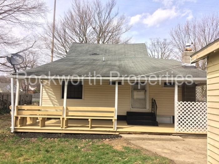 204 Elm St - Photo 2 of 13