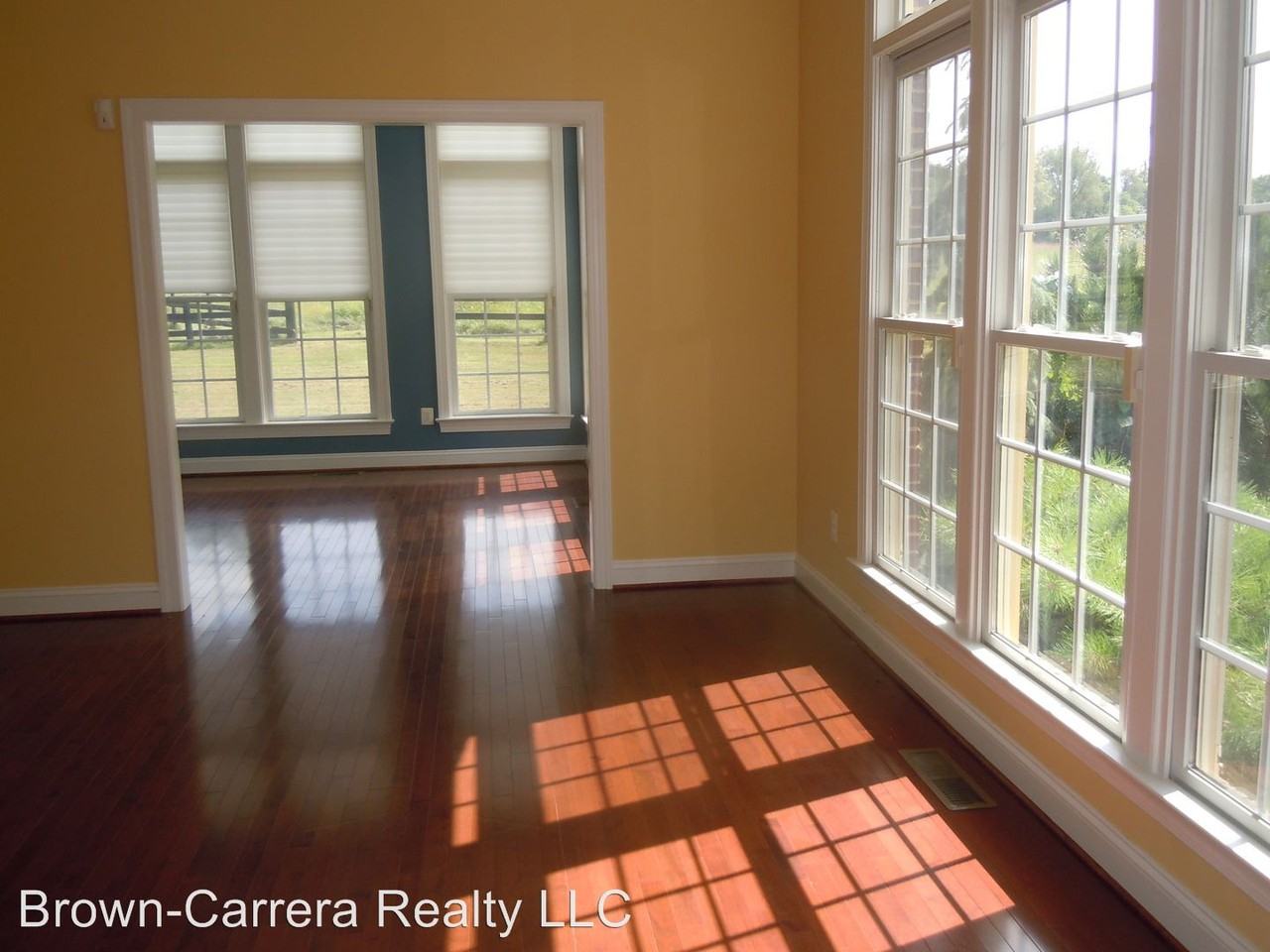 13000 Bruce Ct - Photo 3 of 15