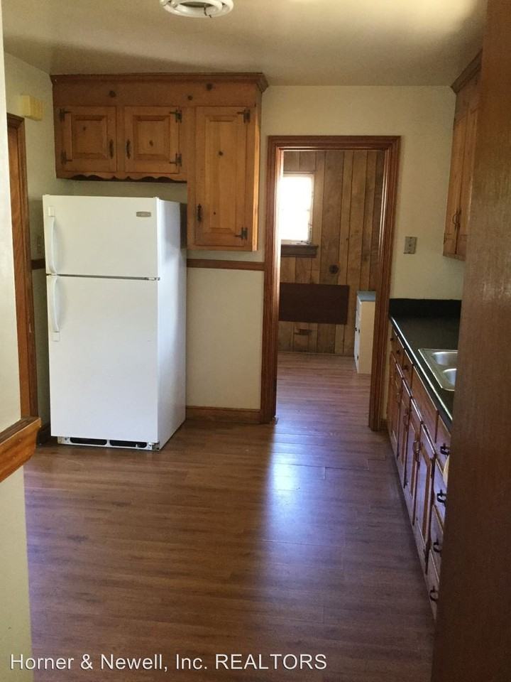 1025 Andros Rd - Photo 2 of 4