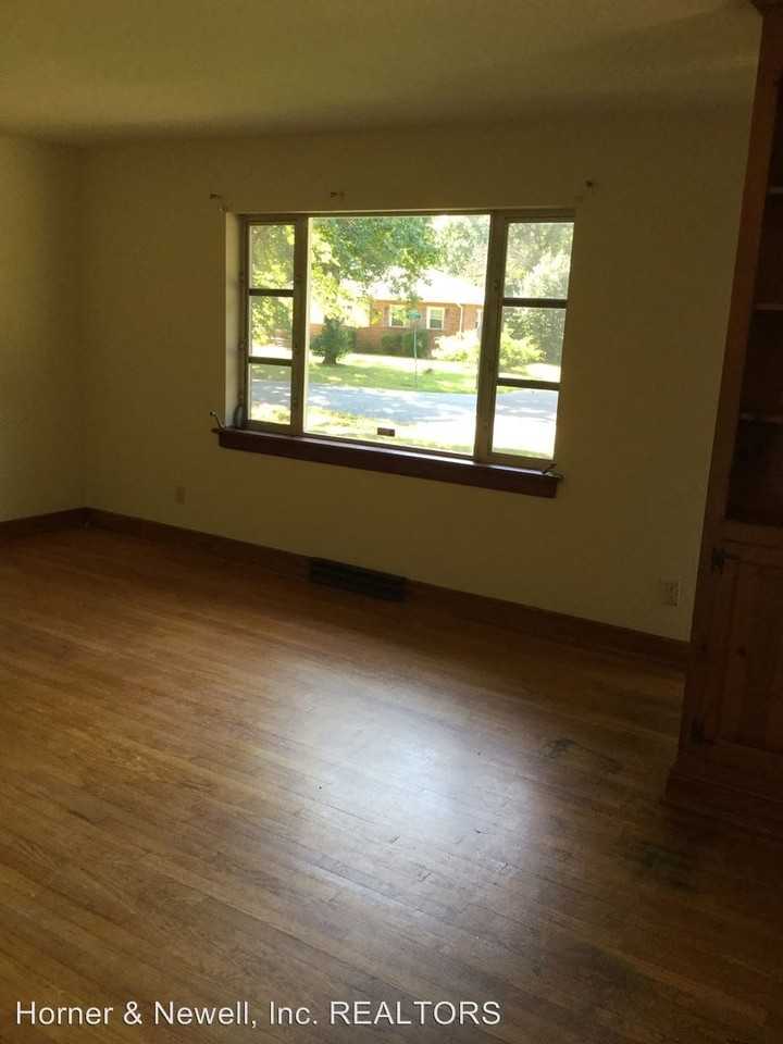 1025 Andros Rd - Photo 3 of 4