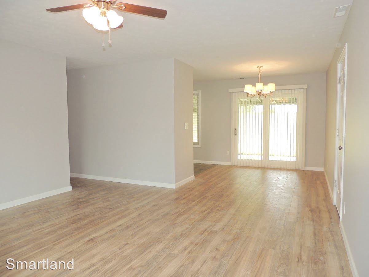 6233 Eldridge Blvd - Photo 2 of 11