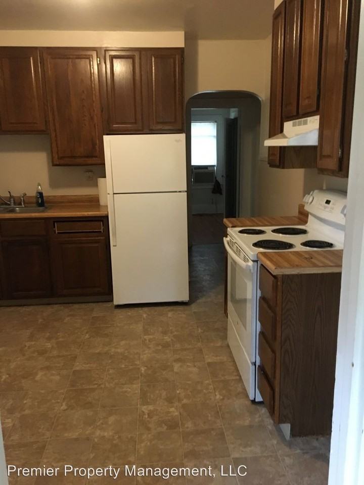 215 W Thayer Ave - Photo 3 of 10