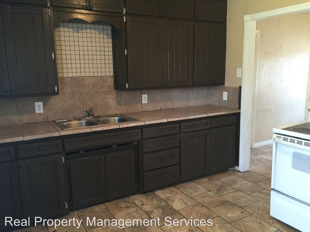 3306 2nd St - Photo 2 of 6