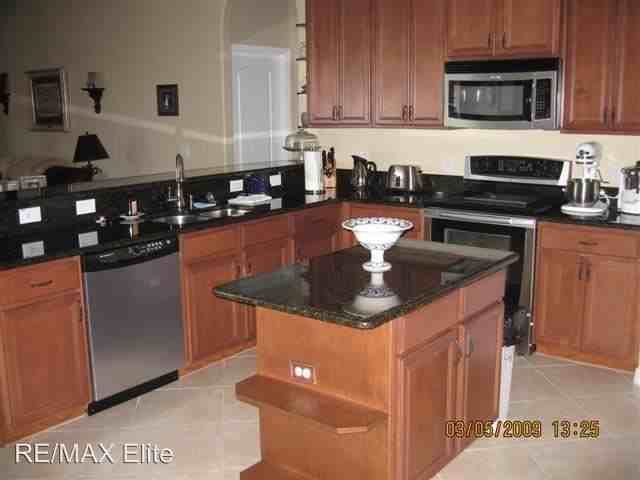 2895 Tuscarora Ct - Photo 3 of 6