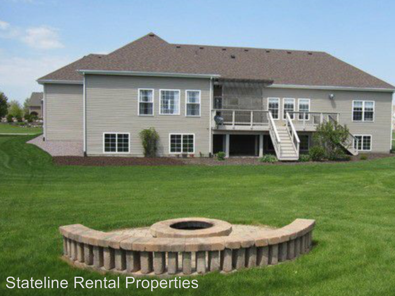 131 Lopez Ln - Photo 2 of 16