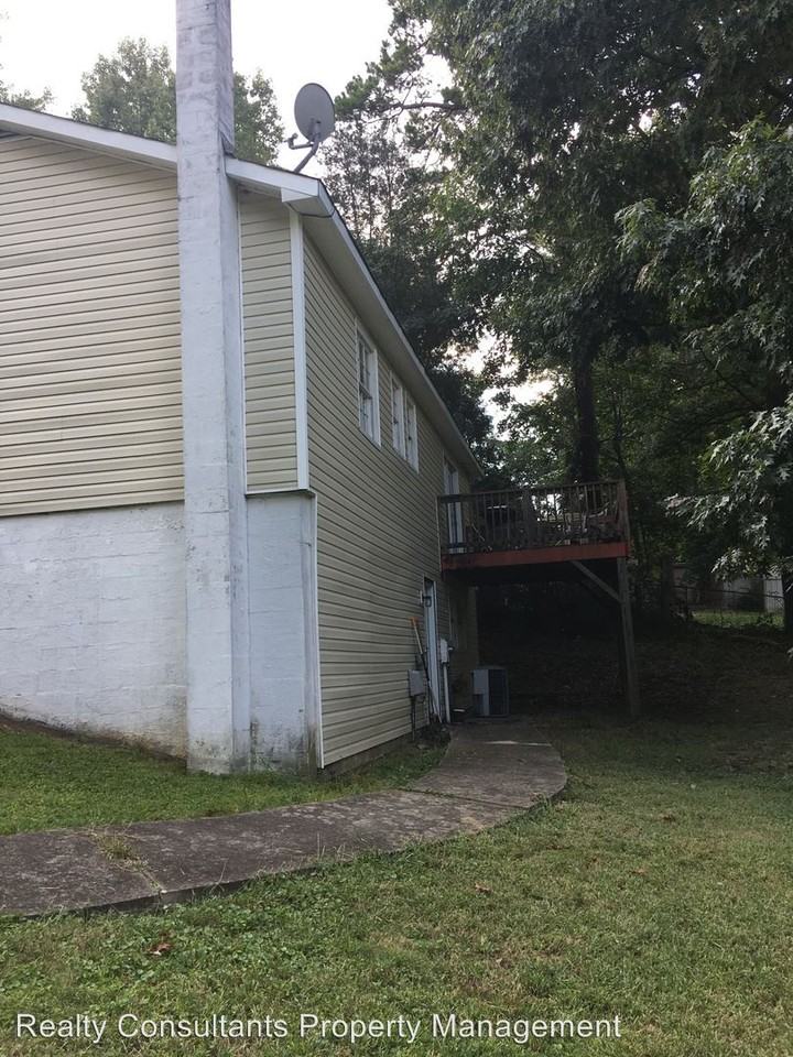 3300 Timmons Ave - Photo 2 of 4