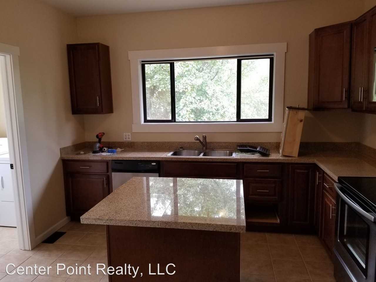 205 W Montana Ave - Photo 3 of 7