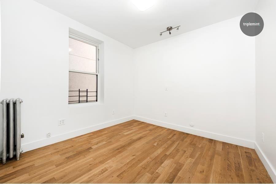 288 19th Street #1F - Photo 3 of 5