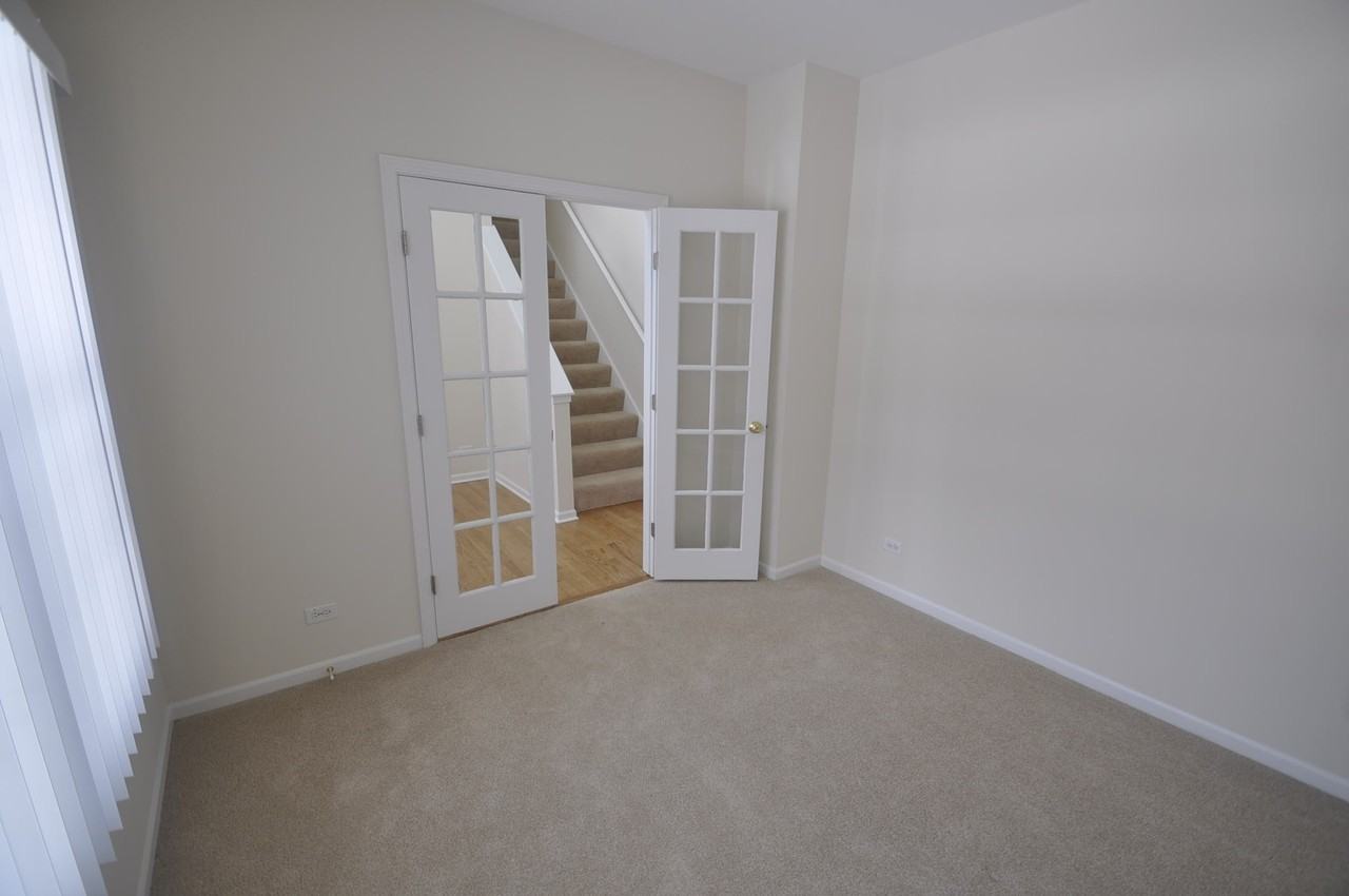 120 N Oak St - Photo 3 of 12