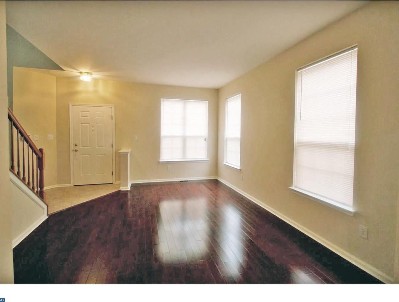 28 Coventry Terrace - Photo 3 of 25