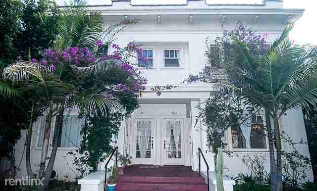 1123 15th St - Photo 2 of 50