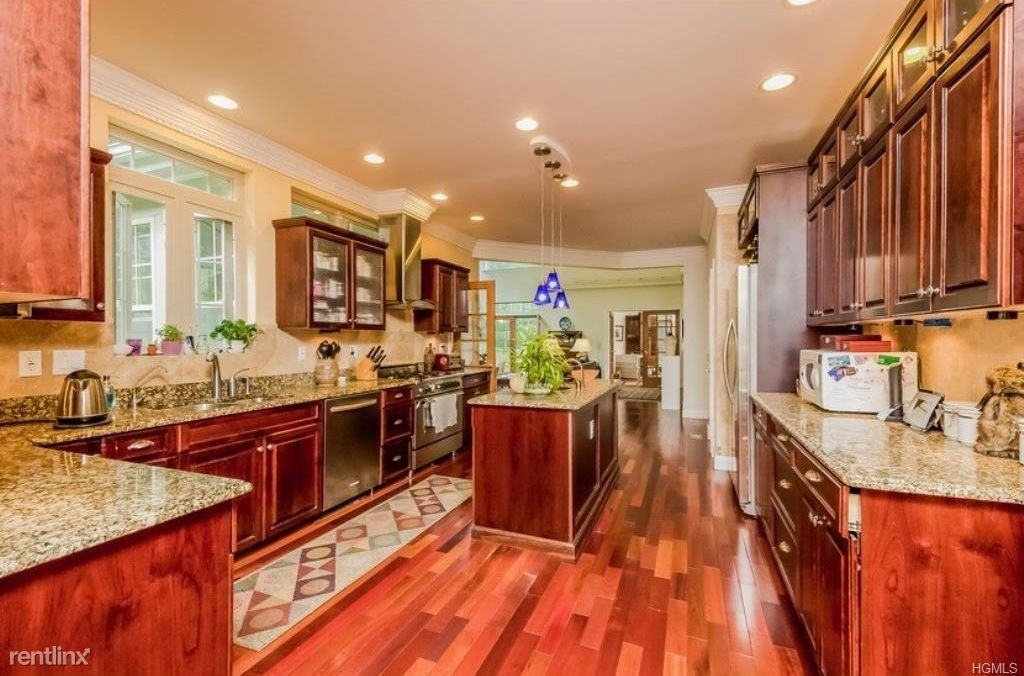 24 Canopus Hill Rd - Photo 2 of 7