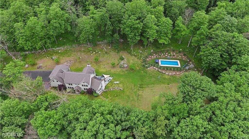 24 Canopus Hill Rd - Photo 3 of 7