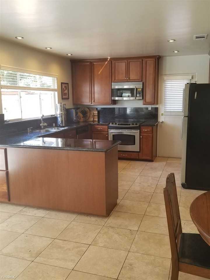 2918 Williams Rd - Photo 2 of 5