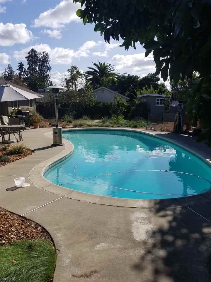 2918 Williams Rd - Photo 3 of 5