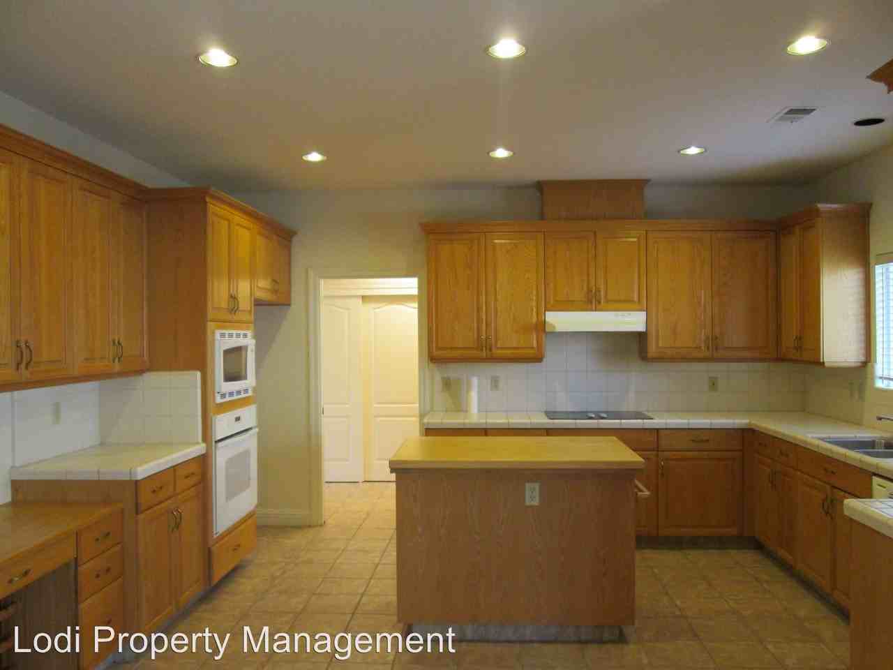 19547 Windrift Way - Photo 2 of 50