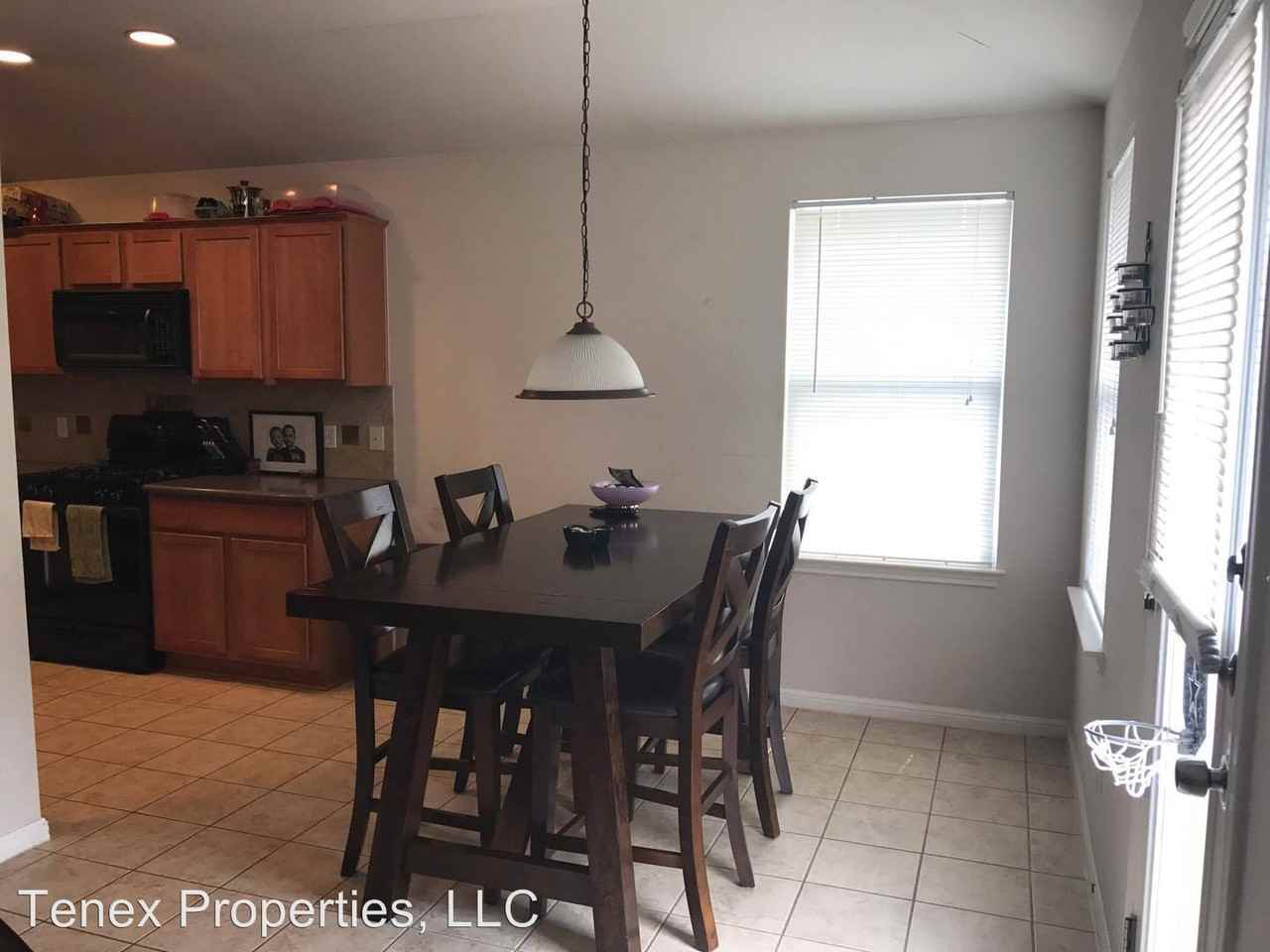 701 Rusk Rd - Photo 3 of 9