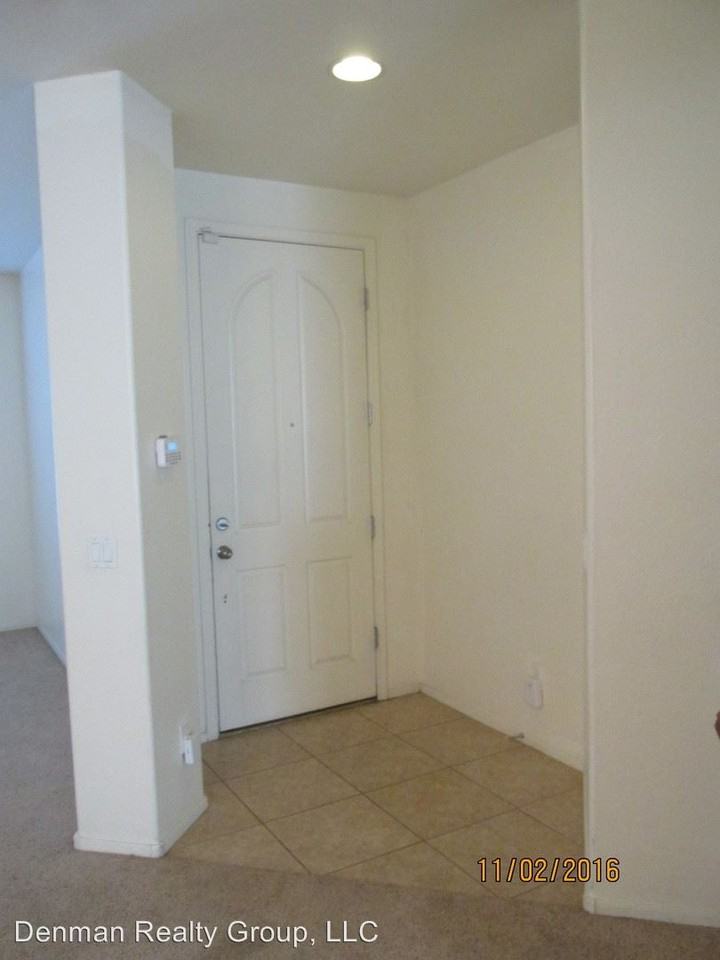 5229 W Fawn Dr - Photo 3 of 24