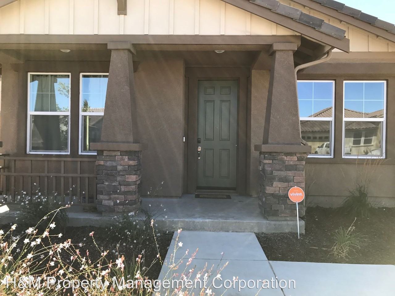 1243 Steinbeck Dr - Photo 2 of 9