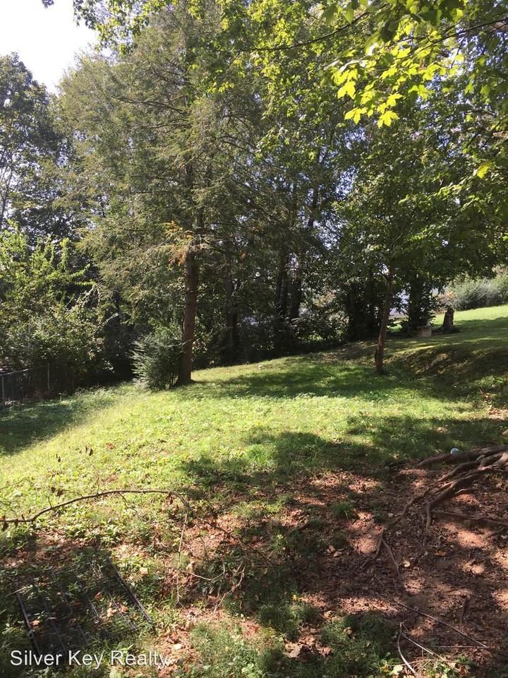 406 Rosedale St - Photo 2 of 13