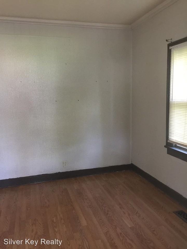 406 Rosedale St - Photo 3 of 13