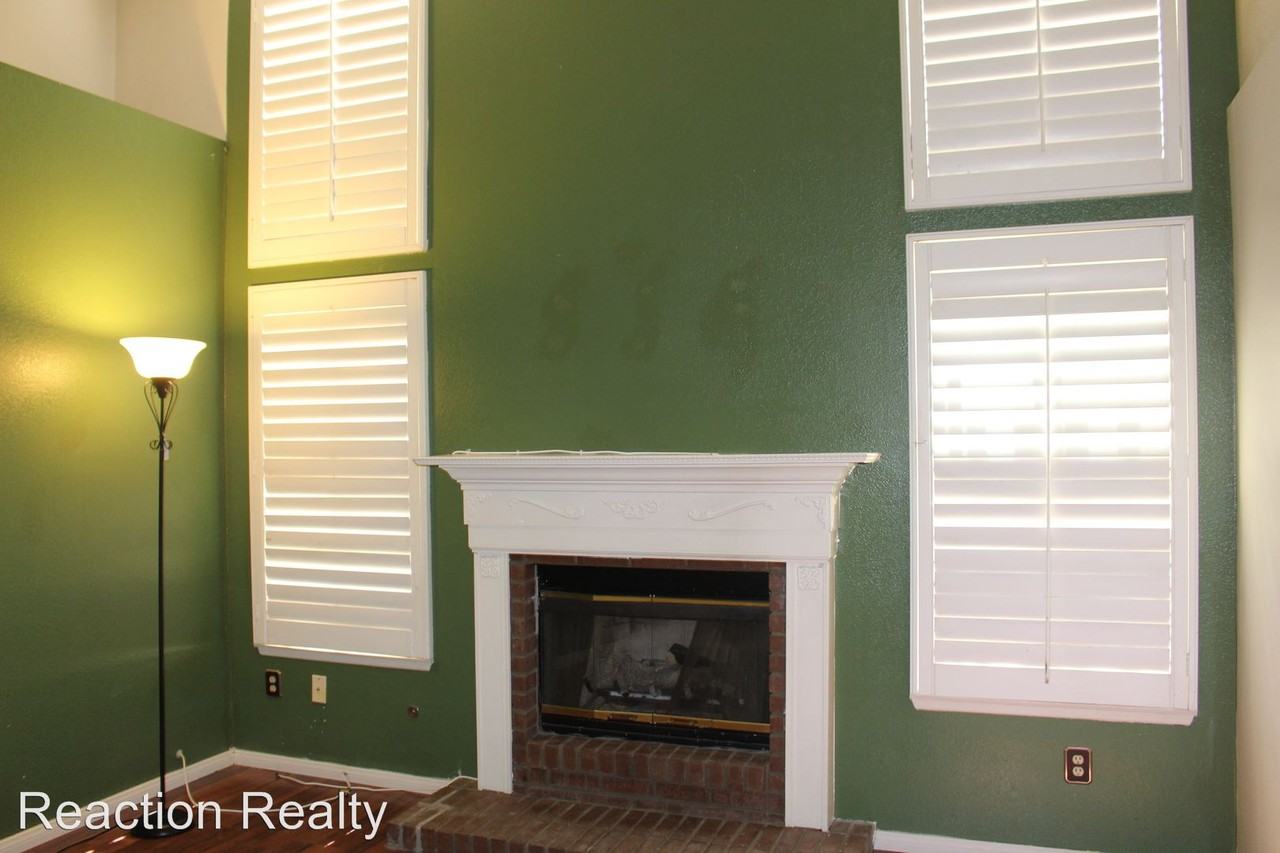 1397 W Reservoir Dr - Photo 3 of 10