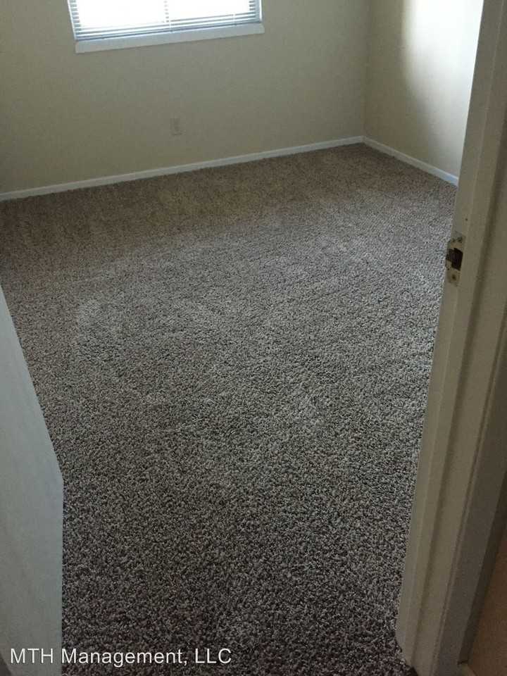 13095 Prairie View - Photo 2 of 5