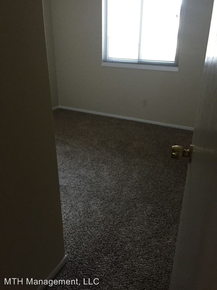 13095 Prairie View - Photo 3 of 5