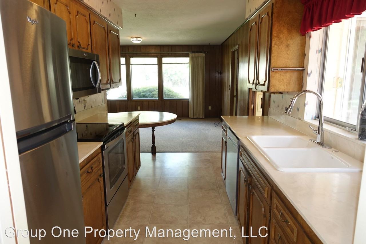 4656 Berkshire Dr - Photo 2 of 26