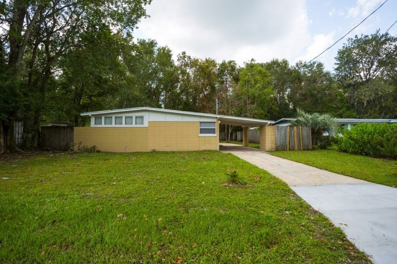 1046 Le Brun Dr - Photo 2 of 28