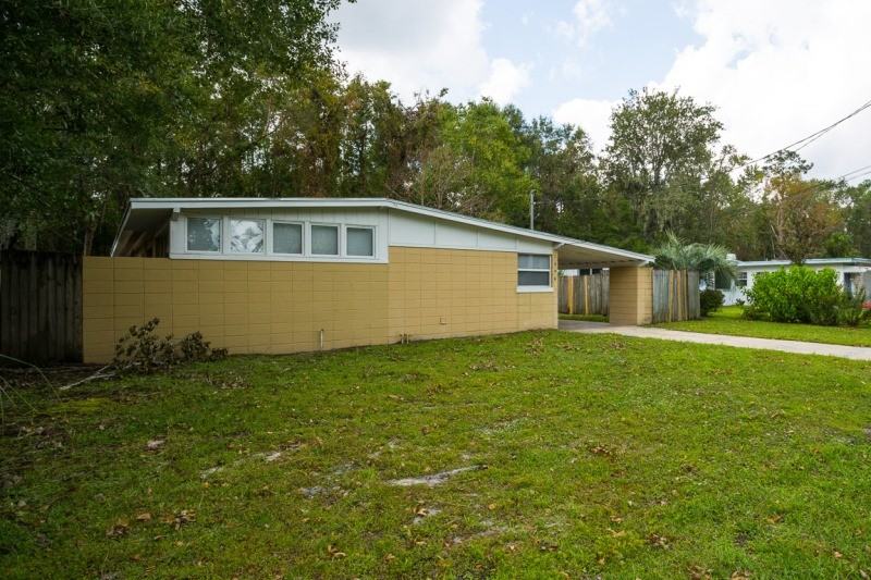 1046 Le Brun Dr - Photo 3 of 28