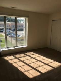 821 Pleasant St - Photo 3 of 4