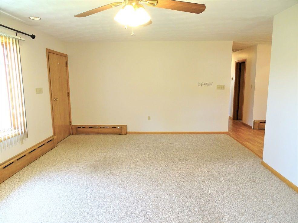 123 Wintersville Rd - Photo 3 of 22