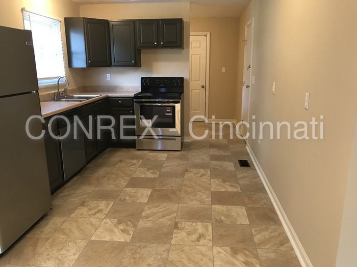 12126 Spalding Dr - Photo 2 of 6