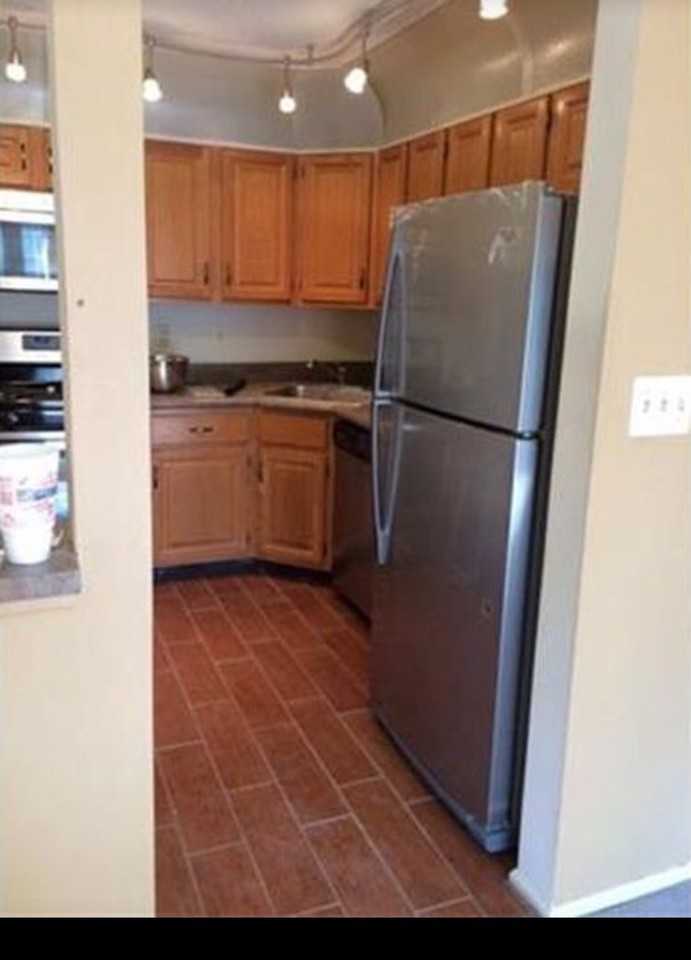 350 Wimbeldon Court - Photo 2 of 5