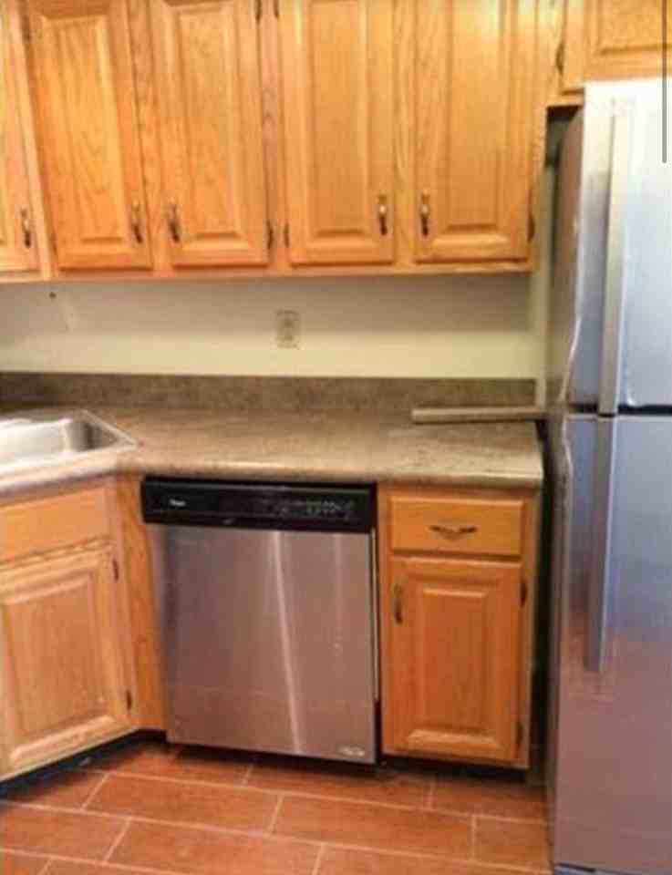 350 Wimbeldon Court - Photo 3 of 5