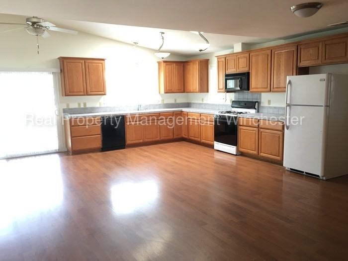 13543 Mountainside Dr - Photo 2 of 10