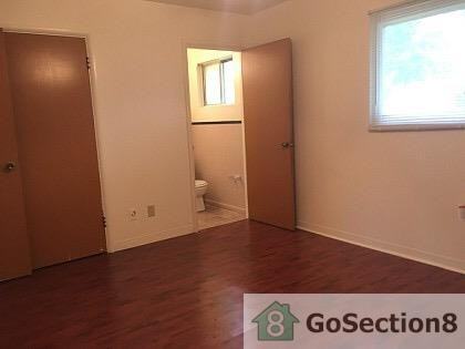 9807 Mill Pass Ln - Photo 2 of 5