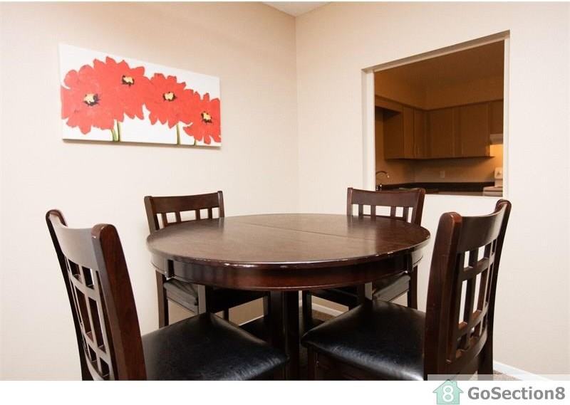 3331 Arlington Ave - Photo 3 of 10