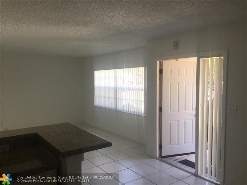 11449 NW 42nd St #11449 - Photo 3 of 8