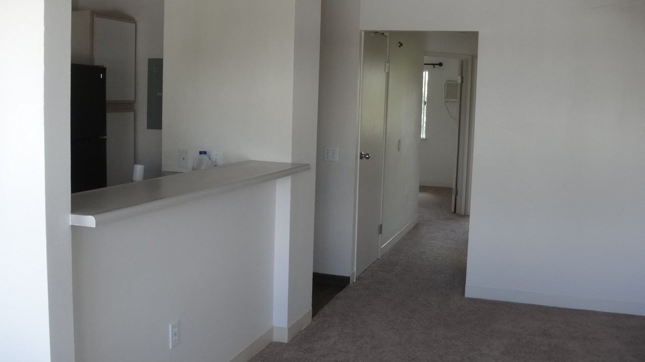 Meheula Pkwy & Mākaʻikaʻi St - Photo 3 of 8