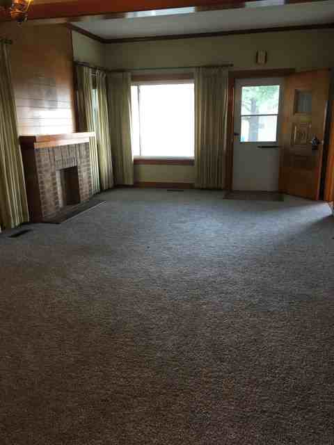 1202 Davis Ave - Photo 2 of 10