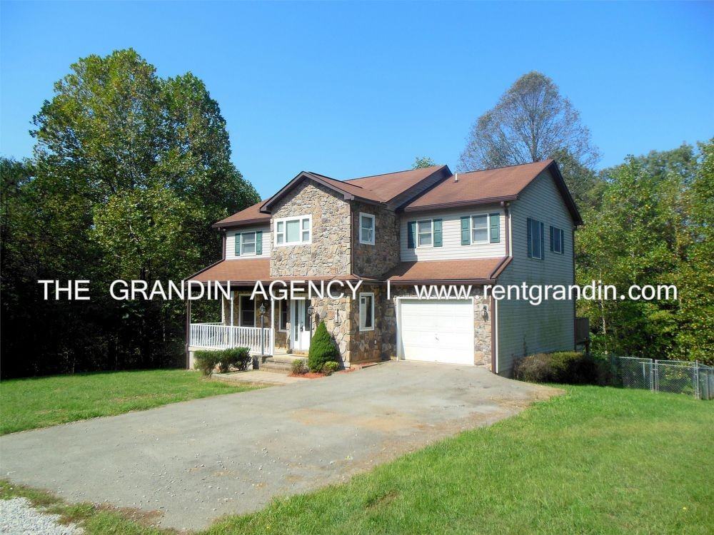 4011 Hardy Rd - Photo 2 of 47