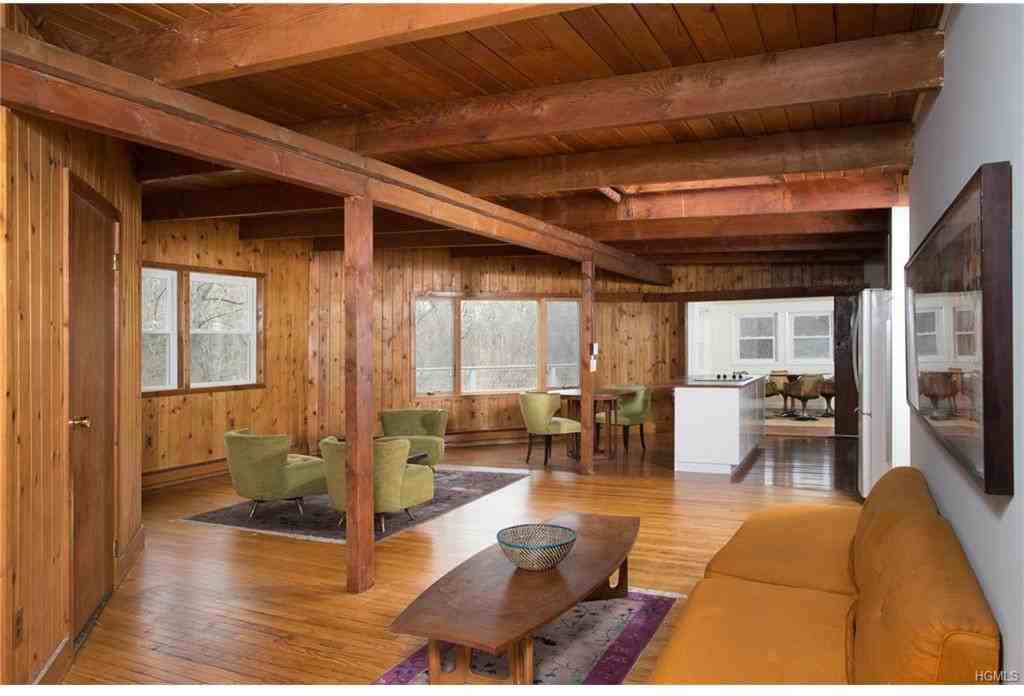 90 McManus Rd S - Photo 2 of 13