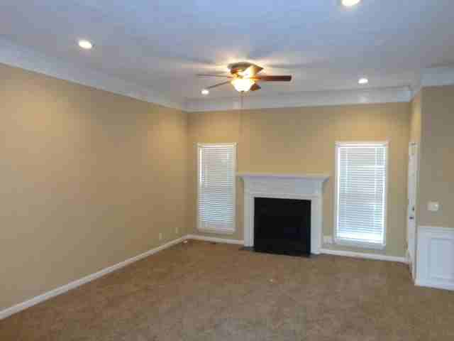 2623 English Hill Dr - Photo 2 of 14